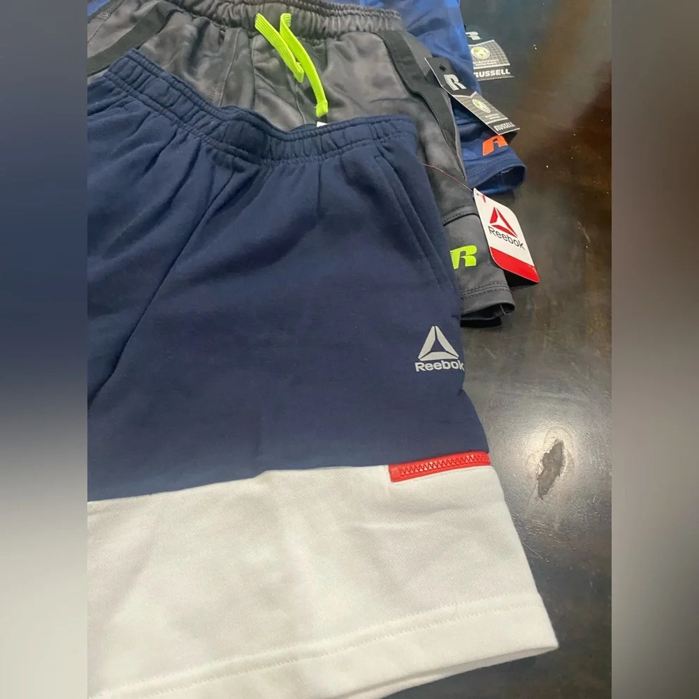 3-Piece Bundle Boy Shorts Size M(8)
Brand New with Tag
2 Russell size M(8) - Picture 10 of 10